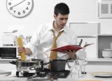 THƠ HÀI : VỢ ỐM CHỒNG NỘI TRỢ